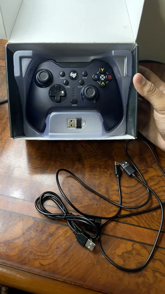 Gaming controller62930644675330114