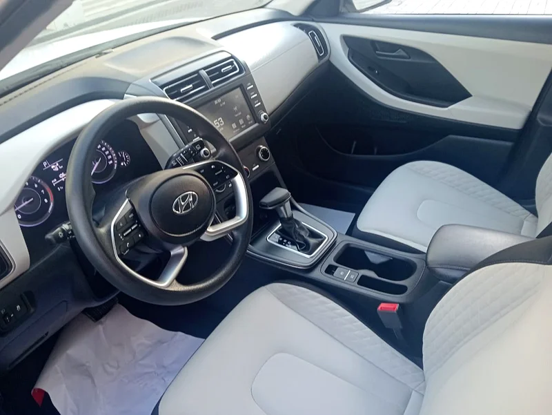 Hyundai creta 2023 clean car mid option gcc single owner FSH63170387801474112