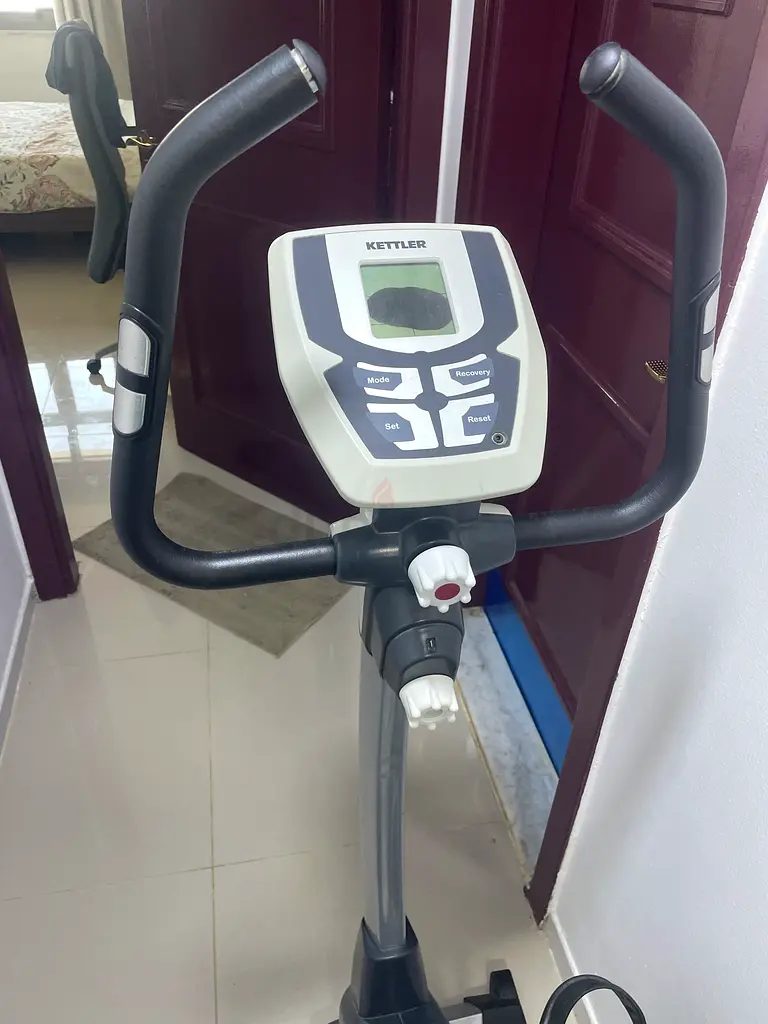 Cinta de correr y bicicleta63240631433219112