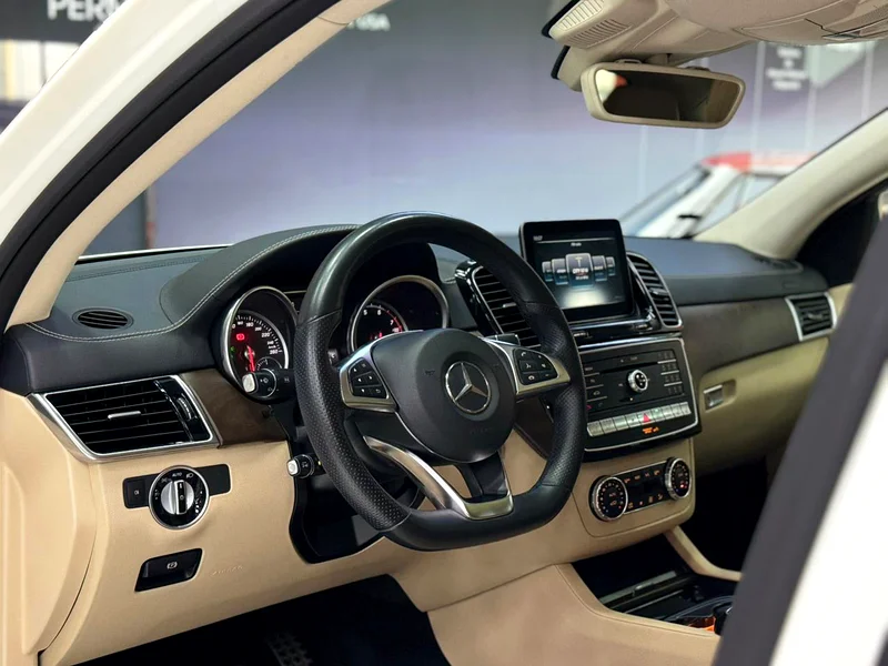 Mercedes-Benz GLE 43 AMG 2017 | GCC Specs | White | Single Owner | Excellent Condition62932674133635114