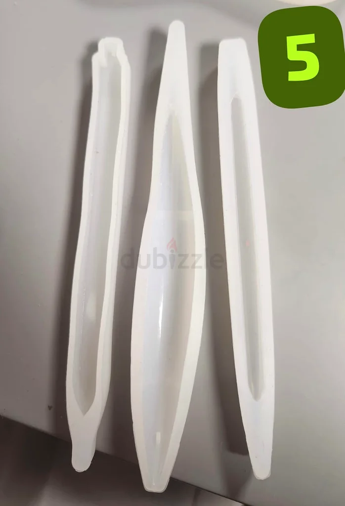 A set of concrete or resin molds63177130625027114