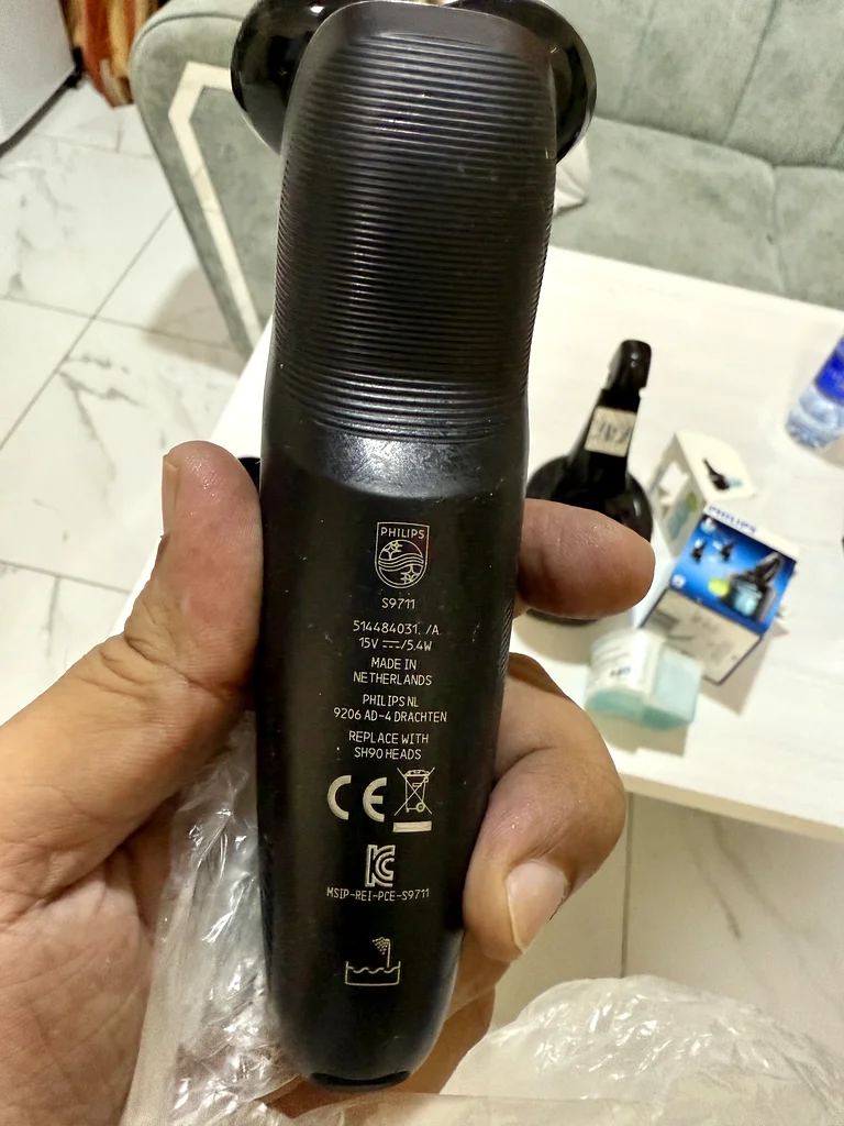 Philips Series 9000 Electric Shaver - The Ultimate Grooming Experience!63246253429507114