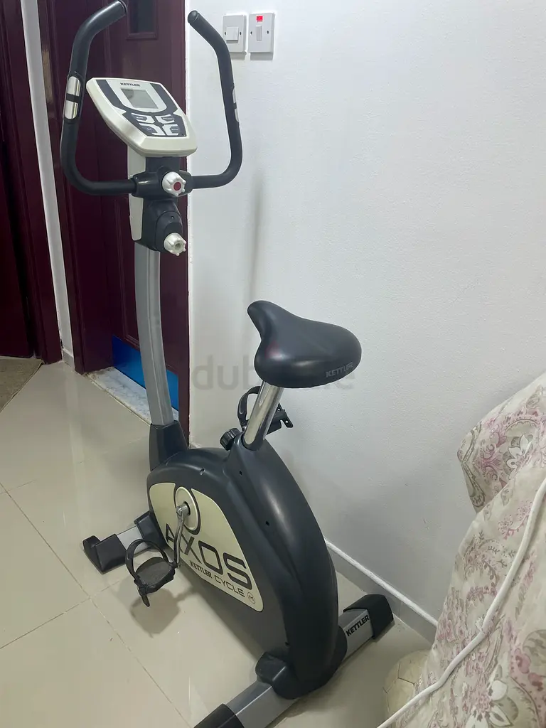 Cinta de correr y bicicleta63240631433219111