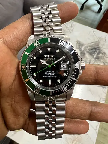 Invicta prodiver- Stylish Dive Watch with a Green Bezel - Perfect for Adventures!