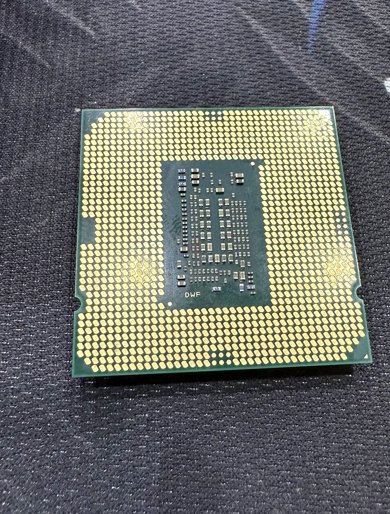معالج إنتل بنتيوم G6400 - حالة ممتازة!63257634958979111