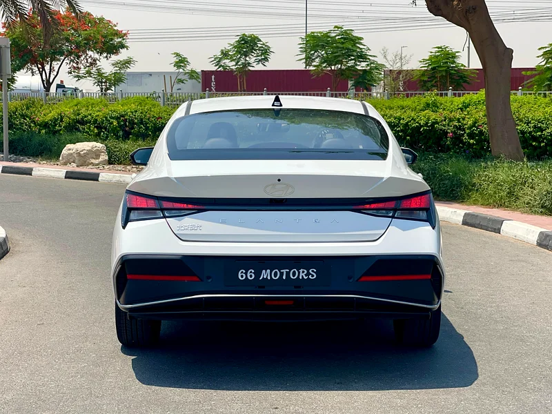 2025 Hyundai Elantra 1.5L Top Trim - China Import - Full Options63153705276803114