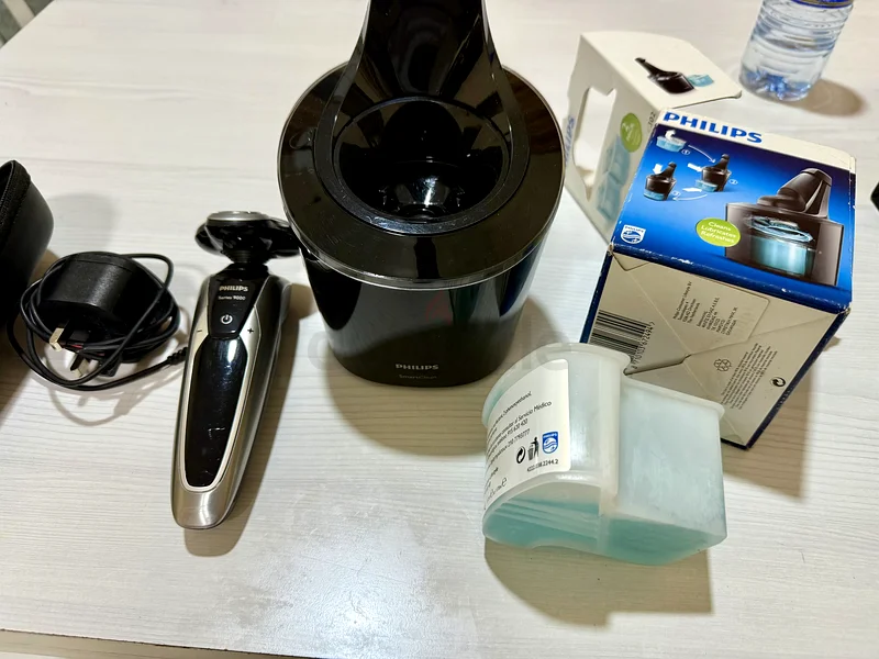 Philips Series 9000 Electric Shaver - The Ultimate Grooming Experience!63246253429507112
