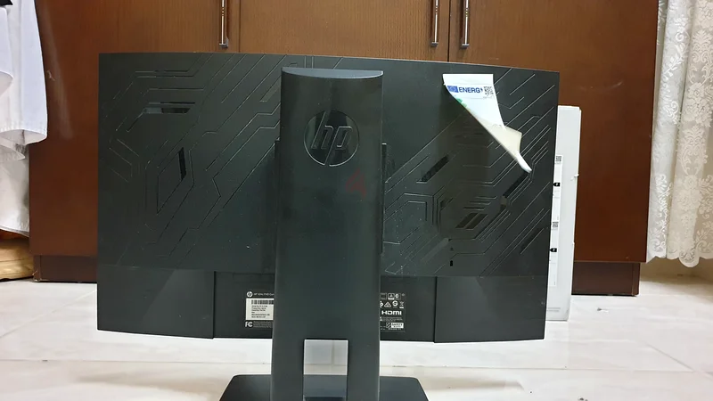 [BROKEN BUT WORKING] 24INCH HP Gaming Monitor63256067723010112