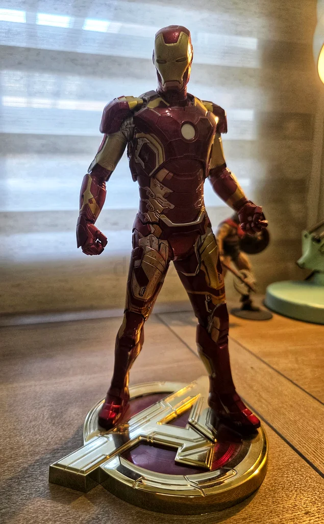 Iron Man 30cm  Statue with light effect628647073729291128