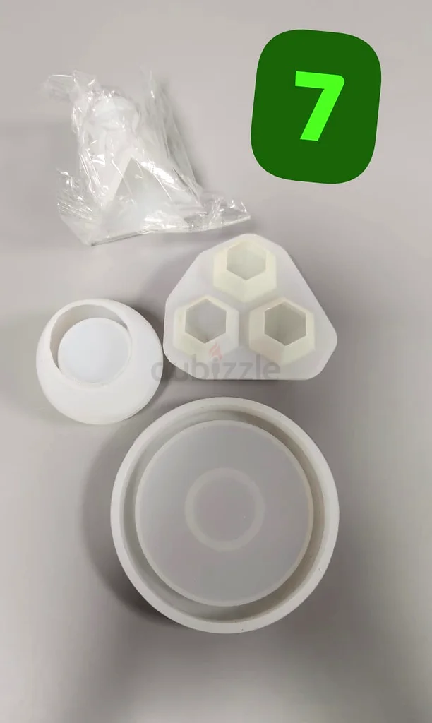 A set of concrete or resin molds63177130625027111