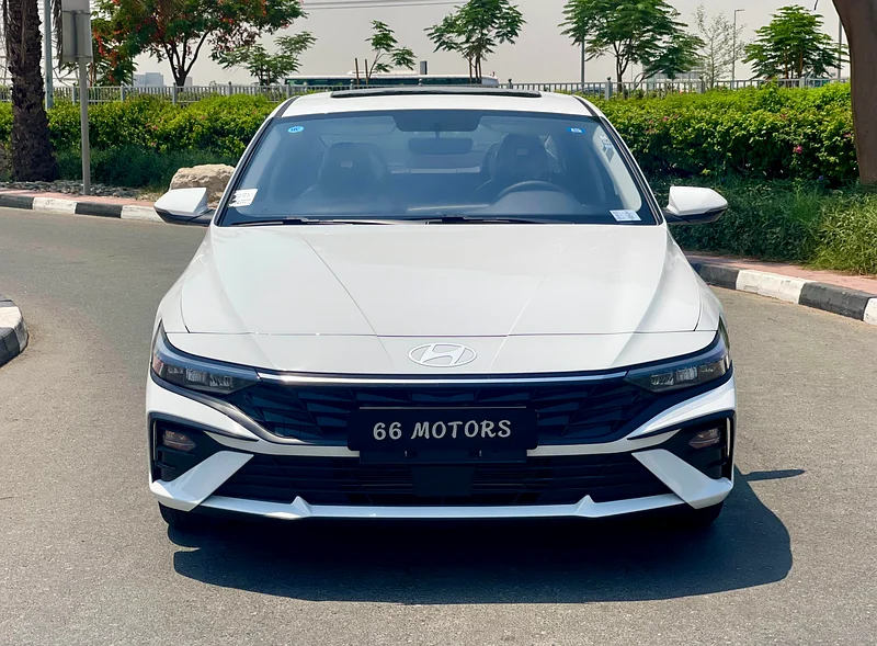2025 Hyundai Elantra 1.5L Top Trim - China Import - Full Options63153705276803111