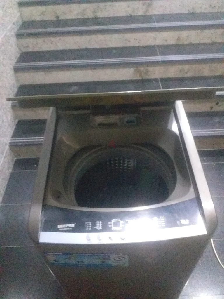 Geepas 8 kg fully automatic washing machine, very lightly used, for sale63245216939394114