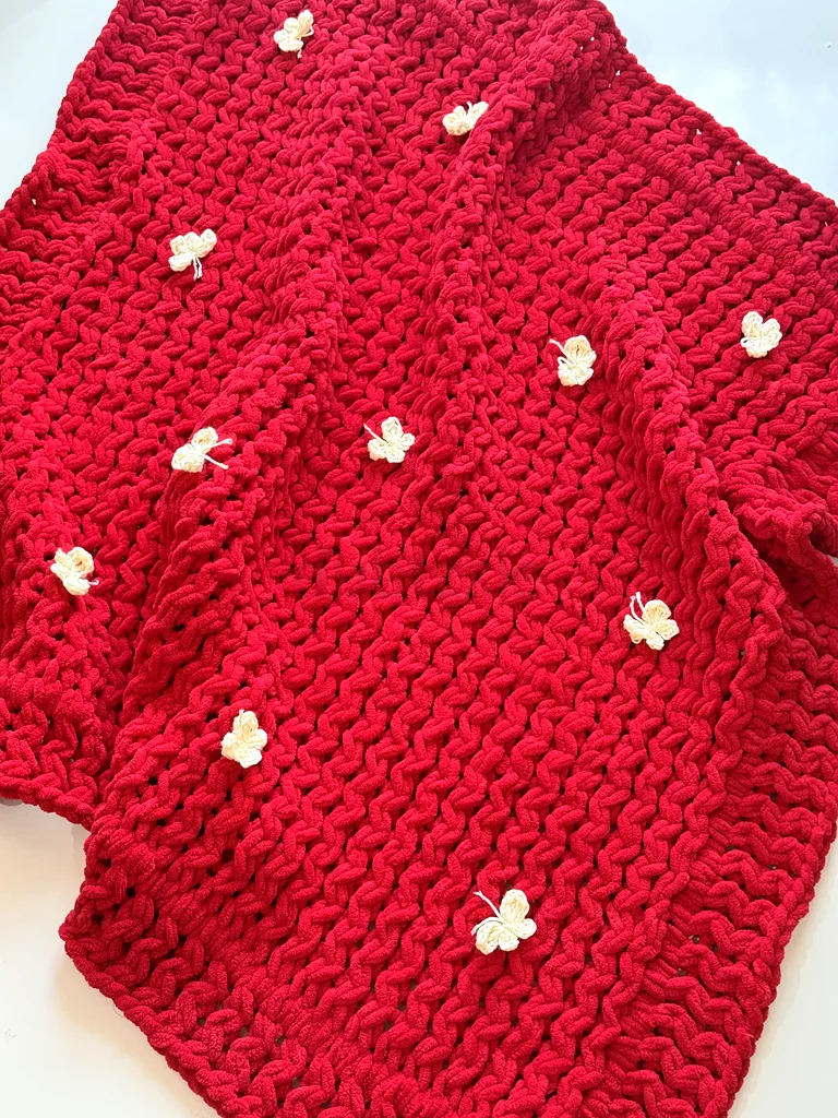 A crochet baby blanket (quilt) is forbidden.63175285083777113
