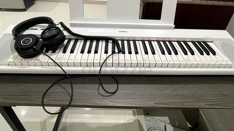 Yamaha Piaggero NP-12 with Audio-Technica Headphones63205881668481112