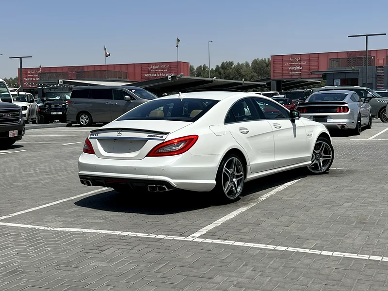 مرسيدس CLS63 AMG خليجي اعلى المواصفات فل كاربون فايبر قمة في النظافة63145812341251112