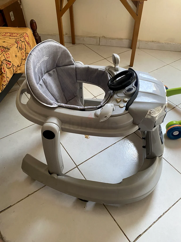 عربة أطفال أنيقة - مثالية لمغامرتك الصغيرة!63206390160514111