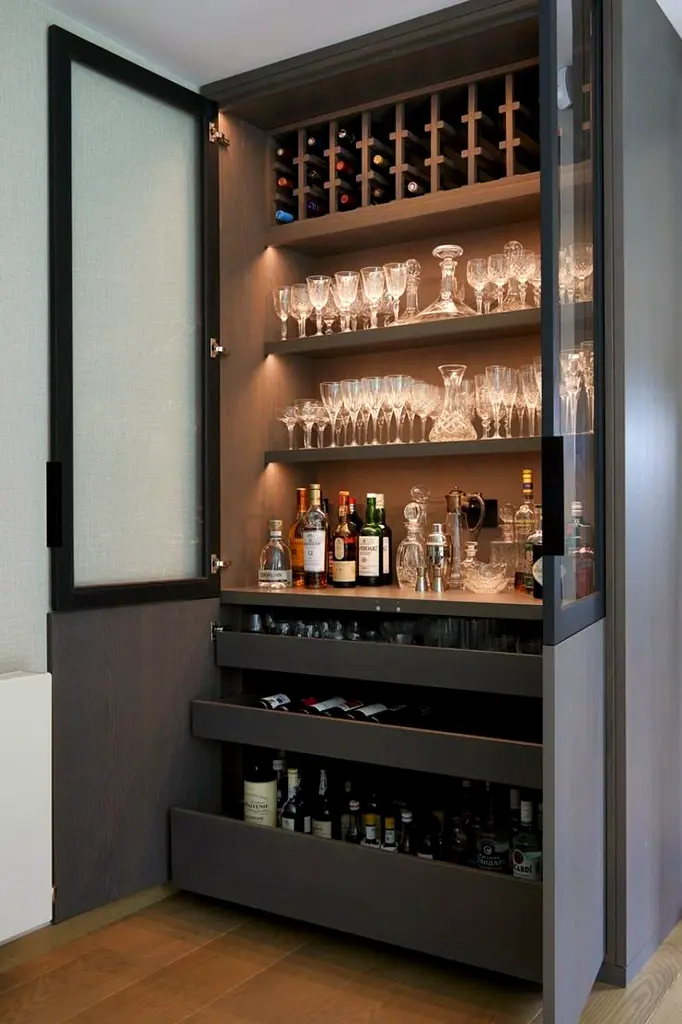 Bar cabinet