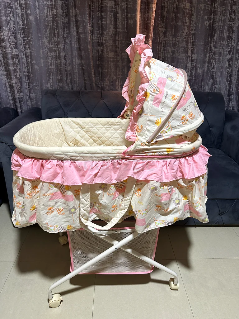 New Baby bassinet with bed63205890369923112