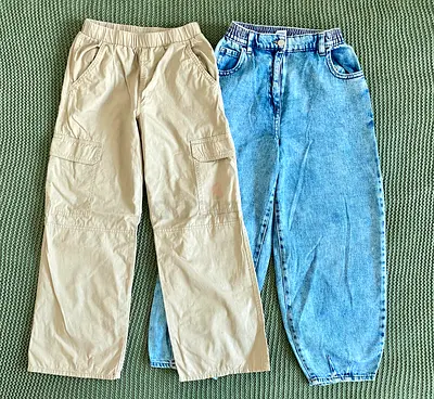 Two items lot, wide leg pants and barrel jeans