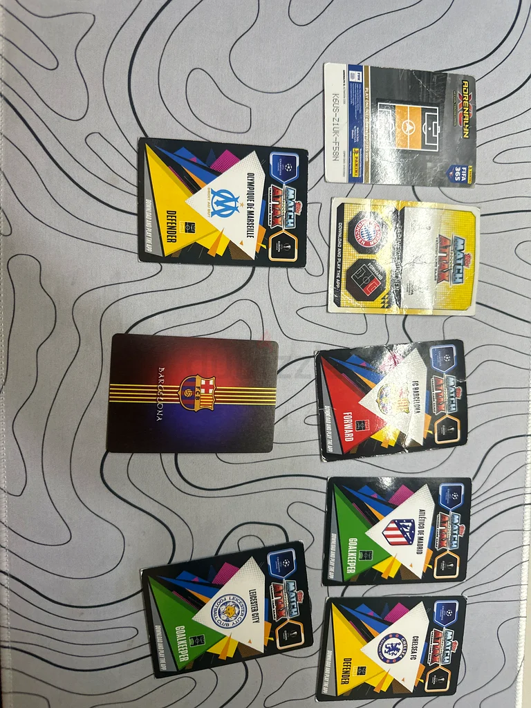 8 RARE FOOTBALL CARDS63208860081411112