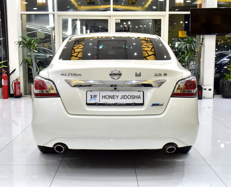 EXCELLENT DEAL for our Nissan Altima 2.5 S ( 2016 Model ) in White Color GCC Specs63166630152962114