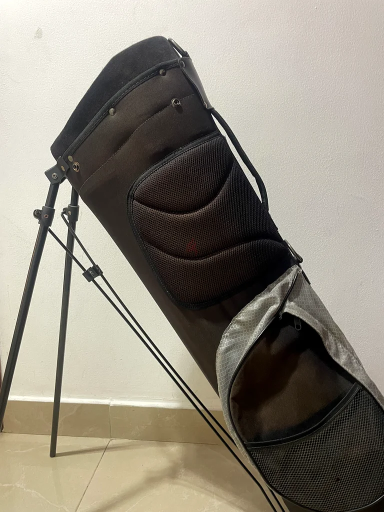 Golf Bag for Sale | Lightweight  Durable | Great Condition63245710524419111