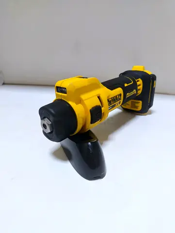 DEWALT cutout tool 20.v brushless moter