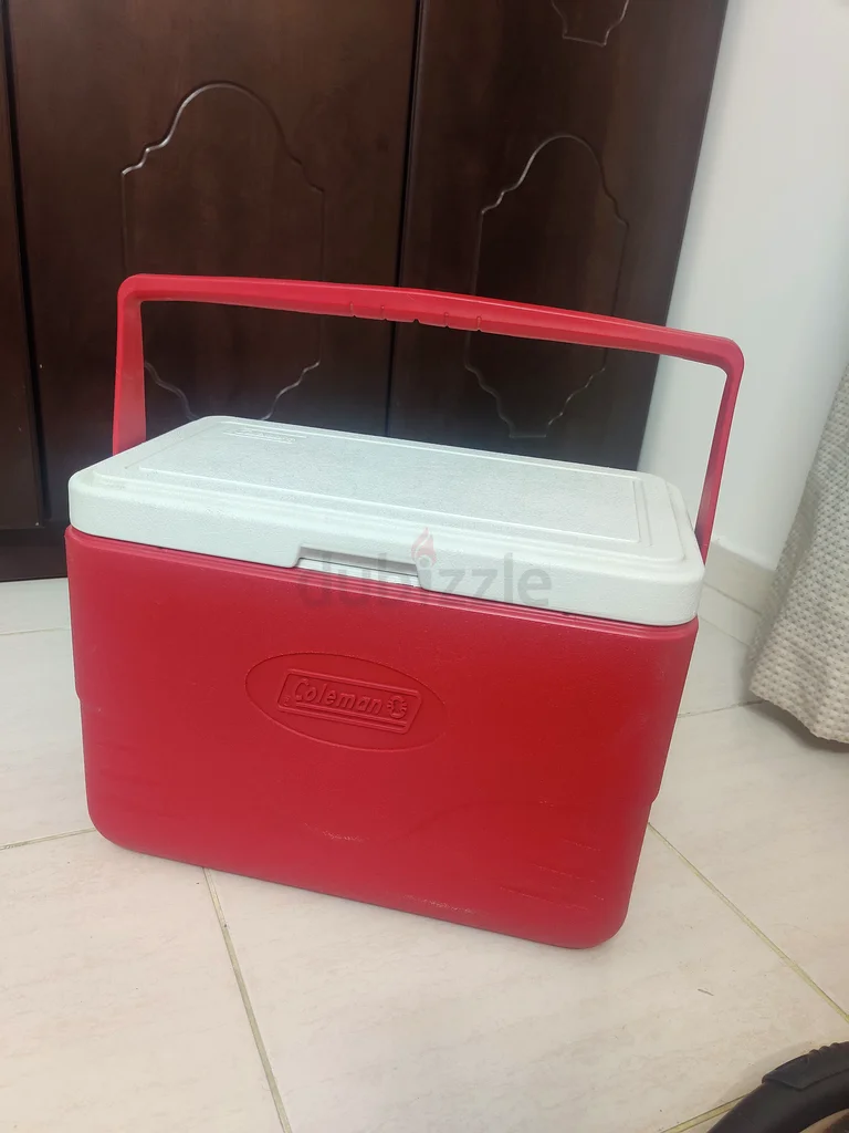 Chill Out with This Reliable Ice Cooler - Perfect for Outdoor Adventures!63252940756483116