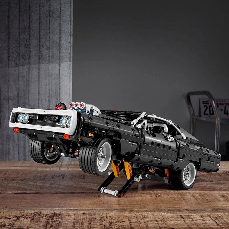 شغّل وقت لعبك مع شاحنة دودج شارجر من سلسلة LEGO Technic!63225337686402112