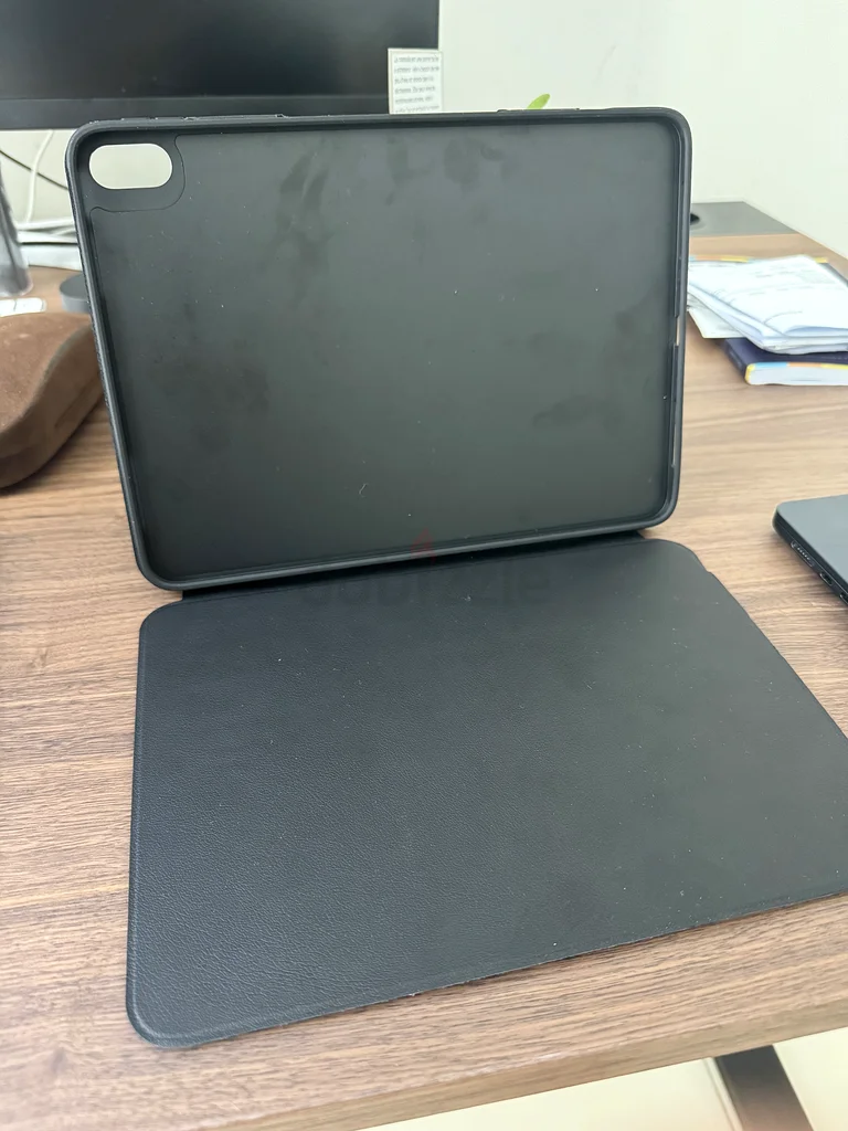 ESR IPAD CASE 11 INCHES63221855314818111