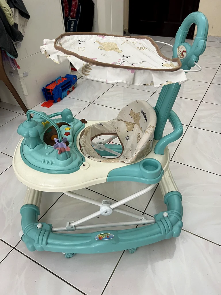 عربات أطفال ممتعة وملونة للبيع! مع موسيقى وأنشطة63206390135043113