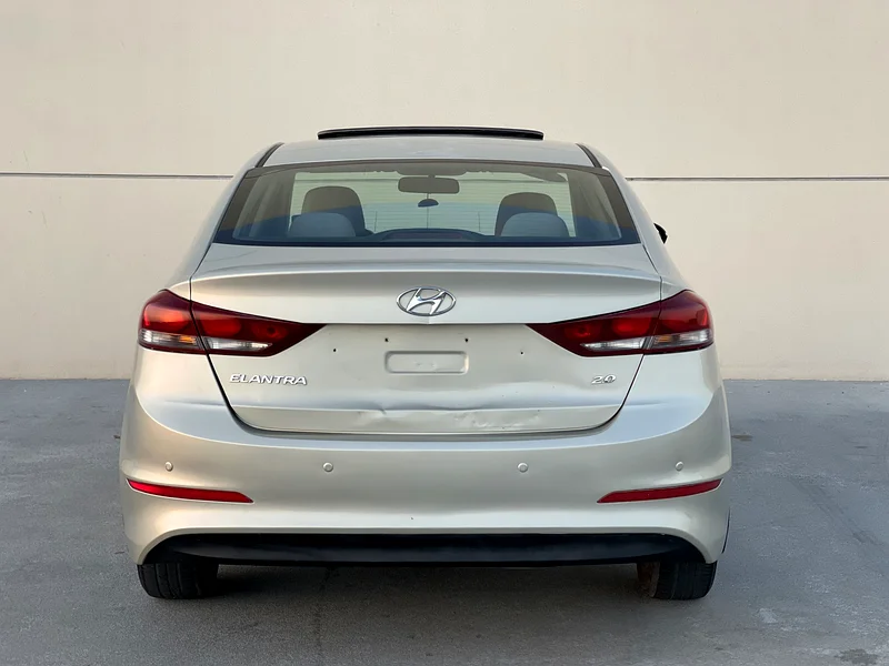 Hyundai Elantra 201763150945402371113