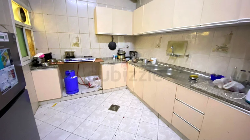 MALE BEDSPACE I NEAR SMC I AL JAHILY63220310311683113
