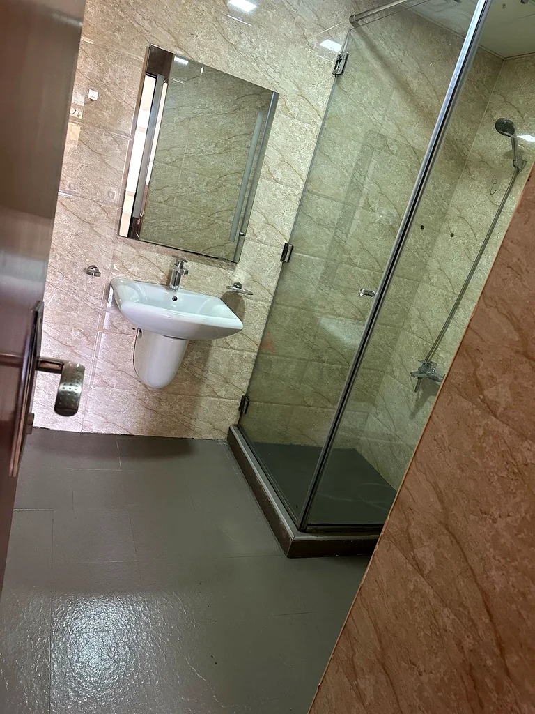 Big Master room in jvc 3999 dhs By circle mall63797093330435111