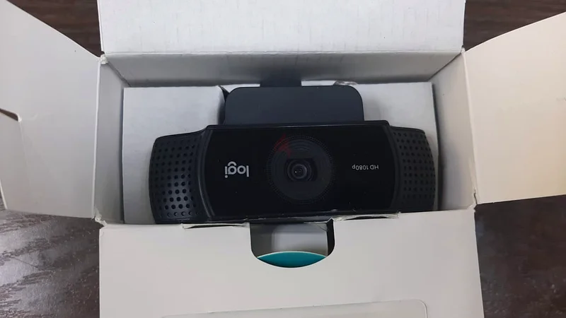كاميرا ويب لوغitech c922 برو إتش دي (٩٦٠-٠٠١٠٩١) باللون الأسود629336937816341116