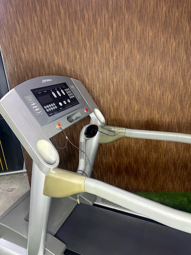 Life fitness treadmill63264581777281112