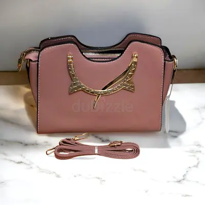 Elegant Pink Designer Handbag - Must Have Accessory!