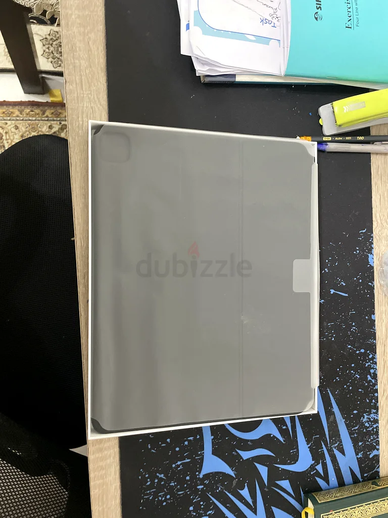 لوحة مفاتيح iPad مقاس 12.9 بوصة63222343846914111