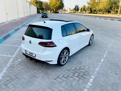 صورة 6 لـ 2016 Volkswagen GOLF R