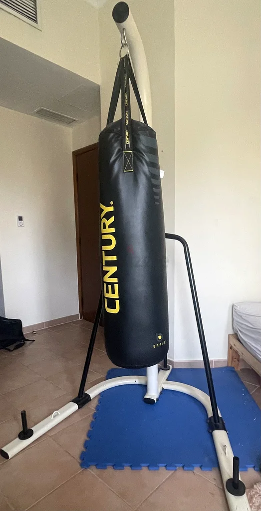 CENTURY HEAVY BOXING BAG WITH STAND63170414731139110