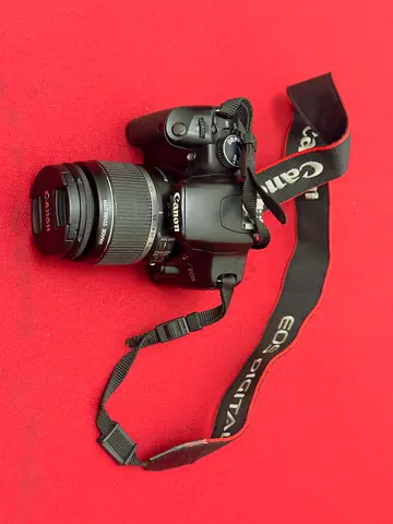 Canon 450D with lens in good condition