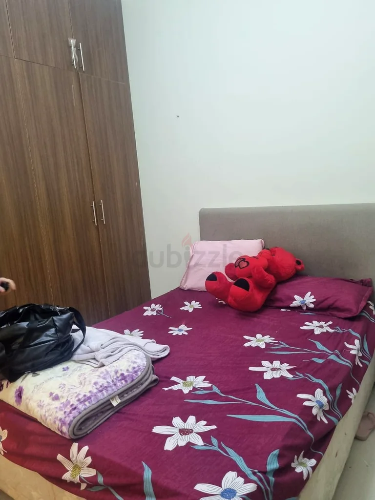 غرفة نوم رئيسية متوفرة على شارع دمشق63796158835841110