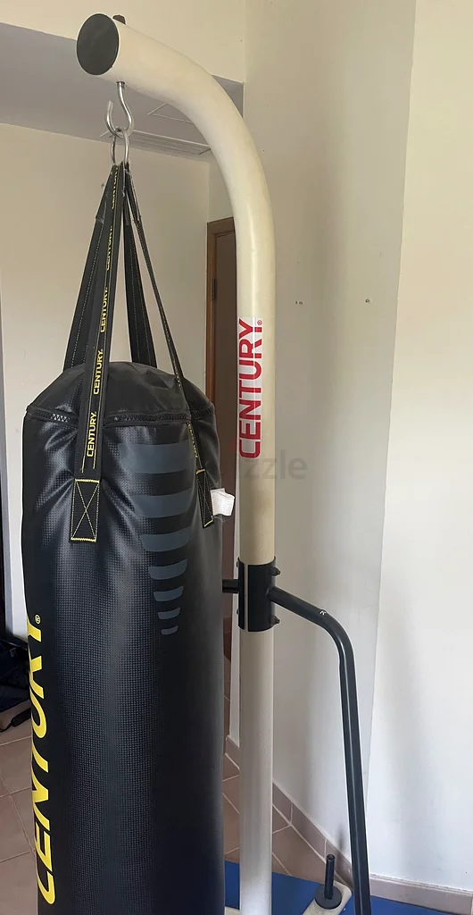 CENTURY HEAVY BOXING BAG WITH STAND63170414731139111