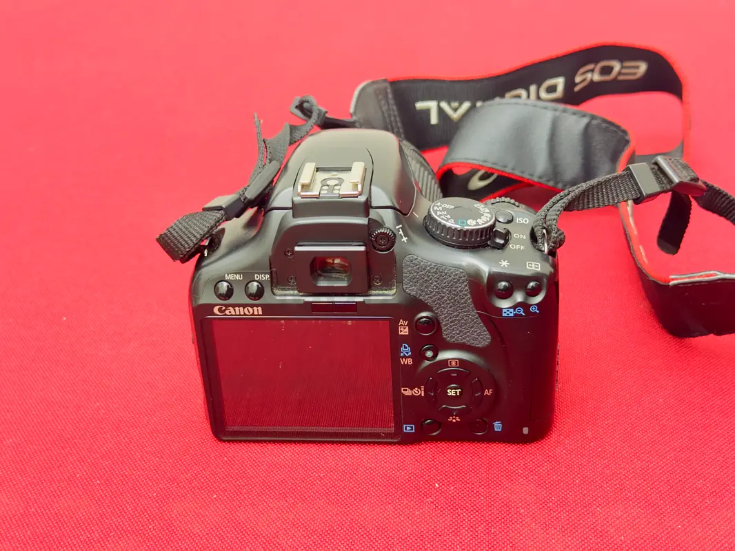 Canon 450D in good condition63233636735363112