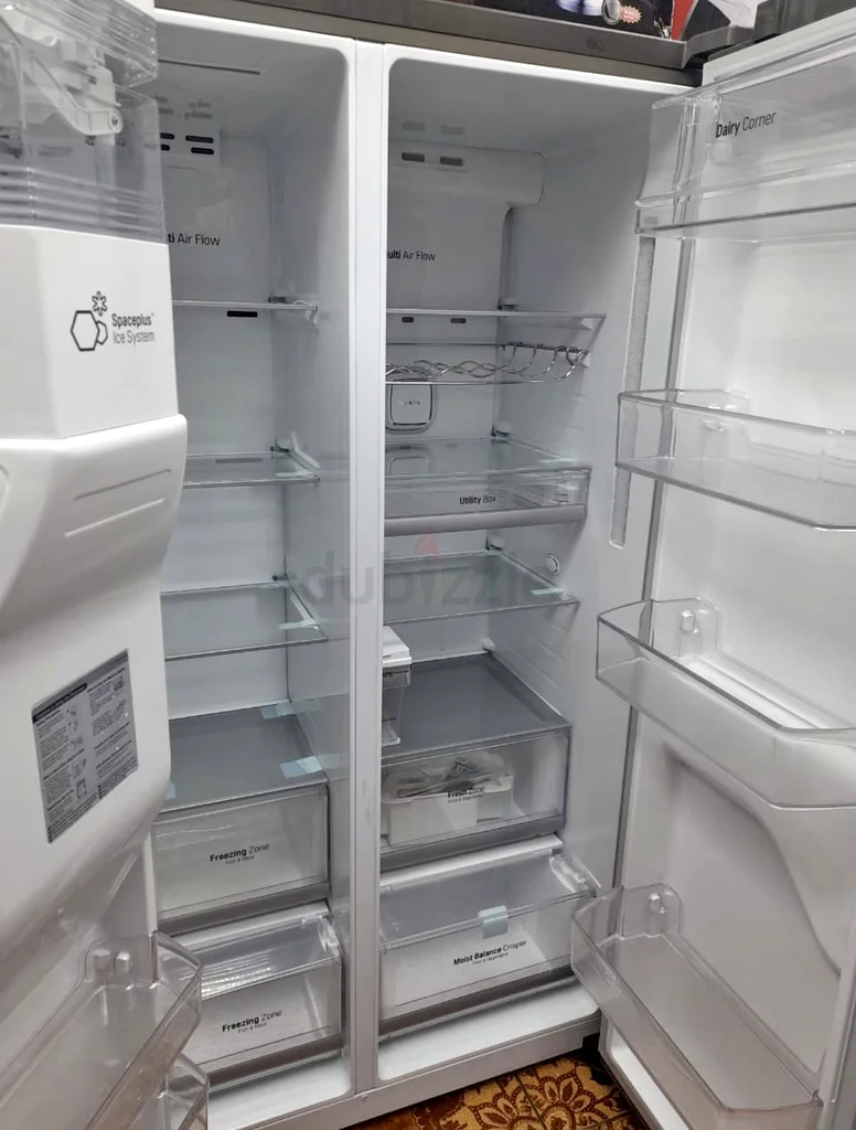 ثلاجة إل جي من الباب إلى الباب، موديل مع موزع ماء وصانعة ثلج63265100104834111