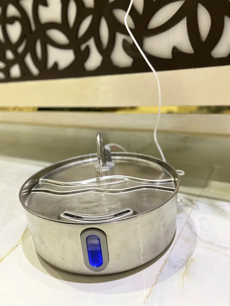نافورة ماء للحيوانات الأليفة63172684388227111