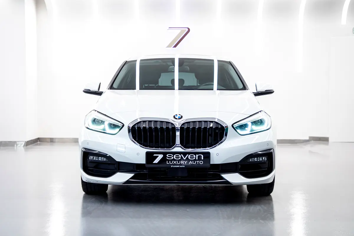 BMW 1-Series 2021 — photo 1 of 16
