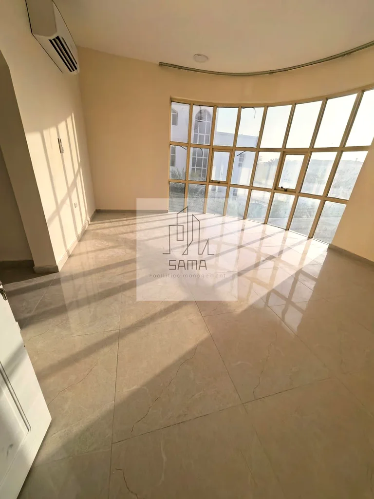 Available For rent triplex villa62868802488961112