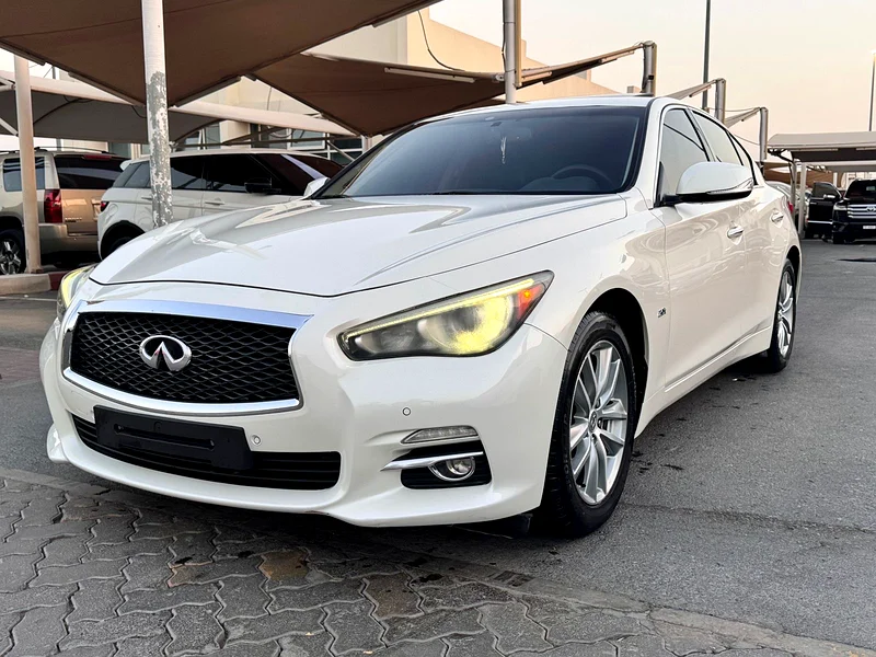 للبيع إنفينيتي Q50 موديل 2017 خليجى صبغ وكالة مالك اول من الوكالة نظيفة جدا لا تحتاج اى مصاريف63177574307714112