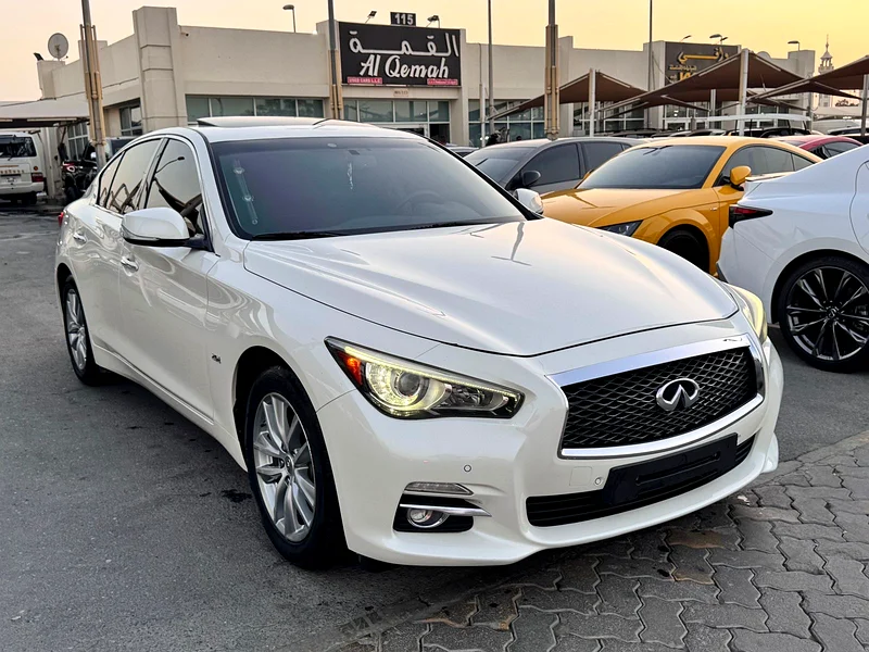 للبيع إنفينيتي Q50 موديل 2017 خليجى صبغ وكالة مالك اول من الوكالة نظيفة جدا لا تحتاج اى مصاريف63177574307714111